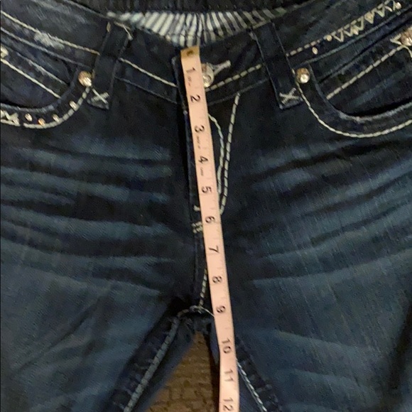 Destress Rock Revival Capri Jeans - Picture 6 of 12